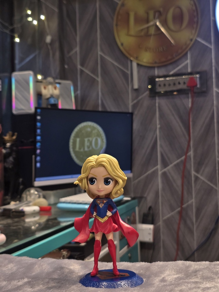 Supergirl Chibi Style Collectible Figurine – Red & Blue Superhero Figure